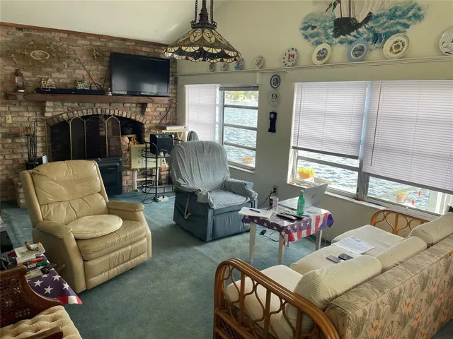 $2,700 | 5724 Lagoon Drive, Fort Lauderdale, FL 33312