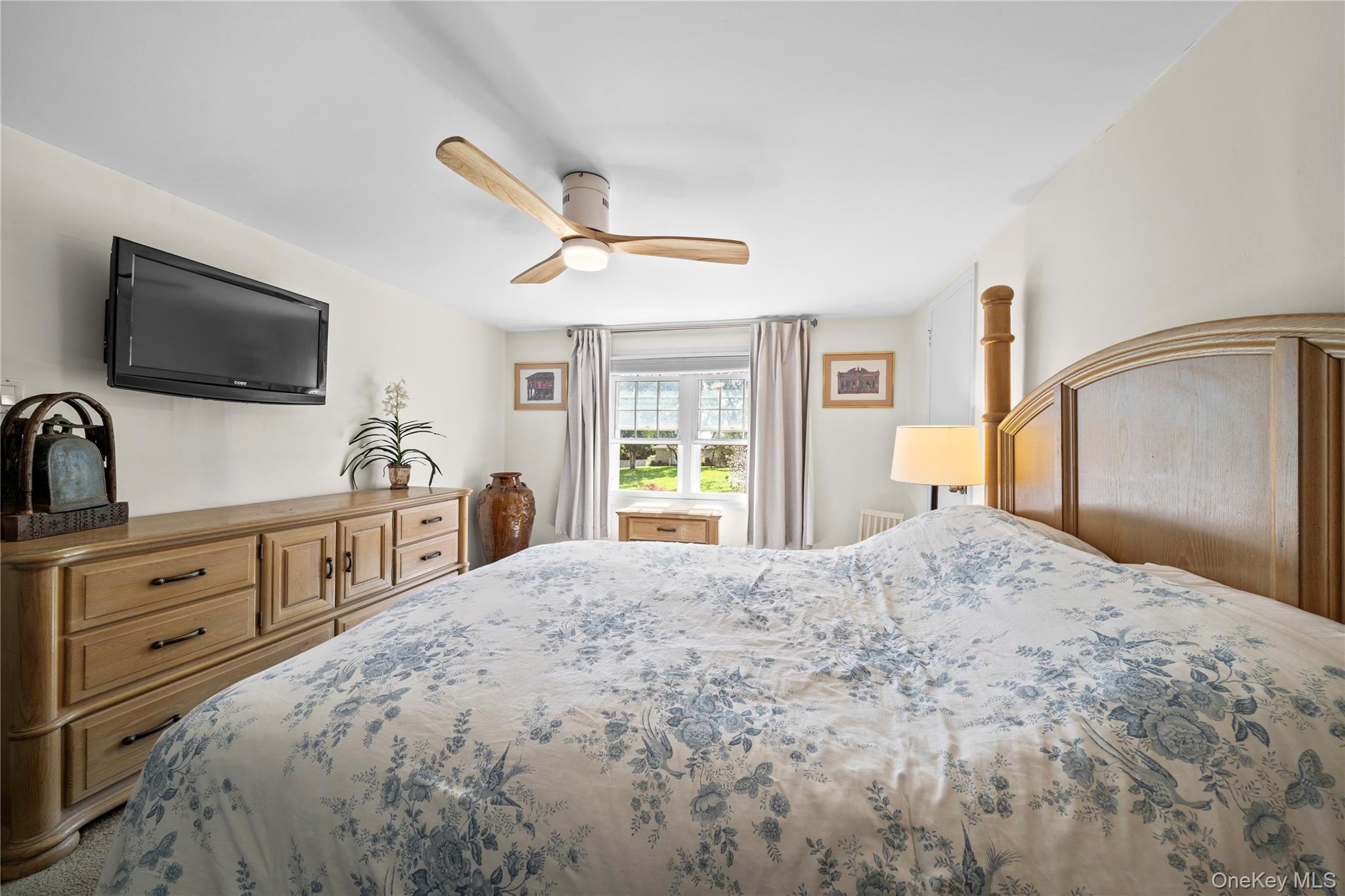 70 Middle Pond Road, Unit 22 Southampton, NY 11968 - Photo 13 of 32 Gallery Image 13