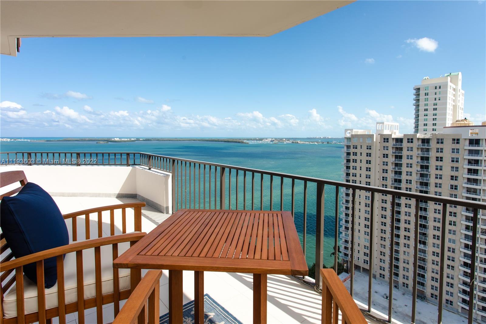 520 Brickell Key Drive, Unit PH03 Miami, FL 33131 - Photo 31 of 75
