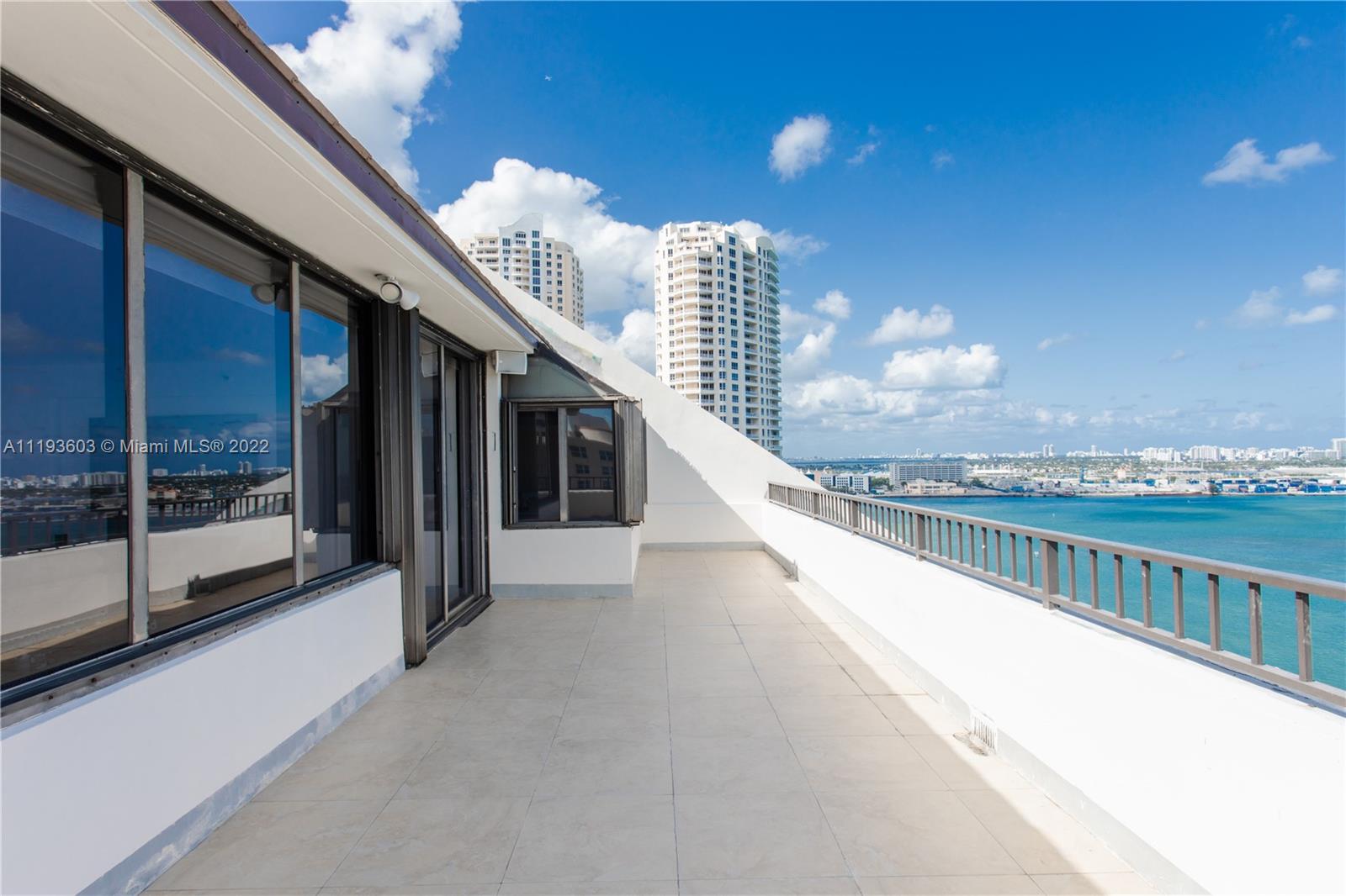 520 Brickell Key Drive, Unit PH03 Miami, FL 33131 - Photo 43 of 75