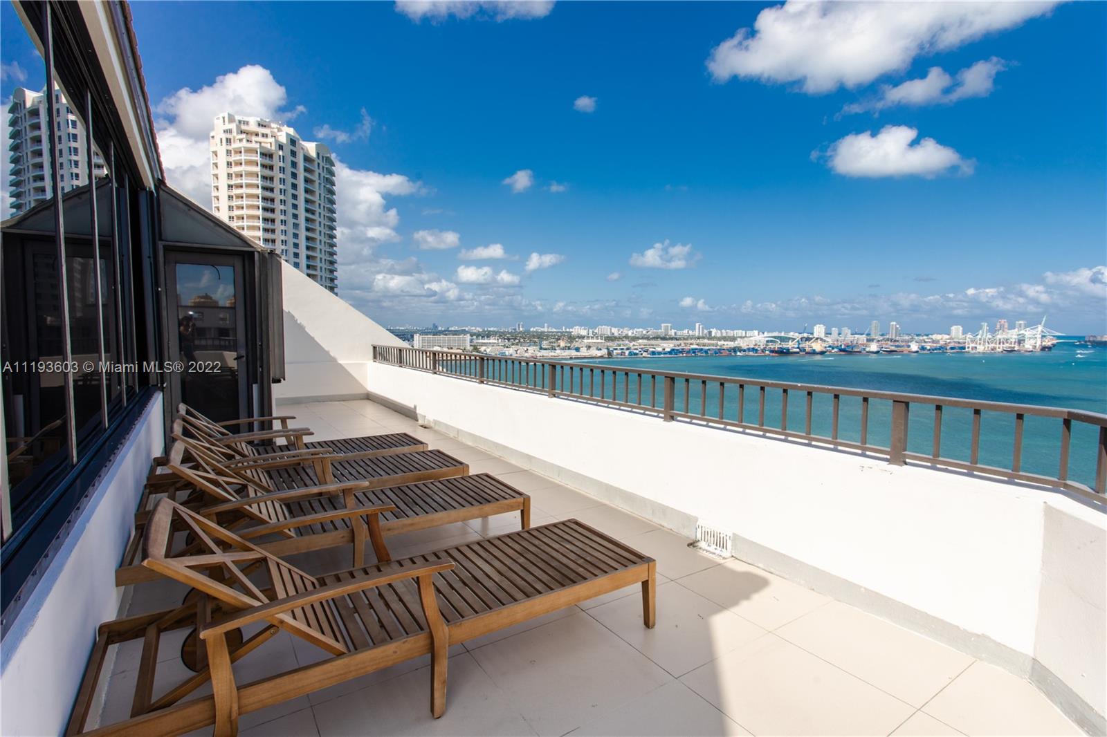 520 Brickell Key Drive, Unit PH03 Miami, FL 33131 - Photo 44 of 75