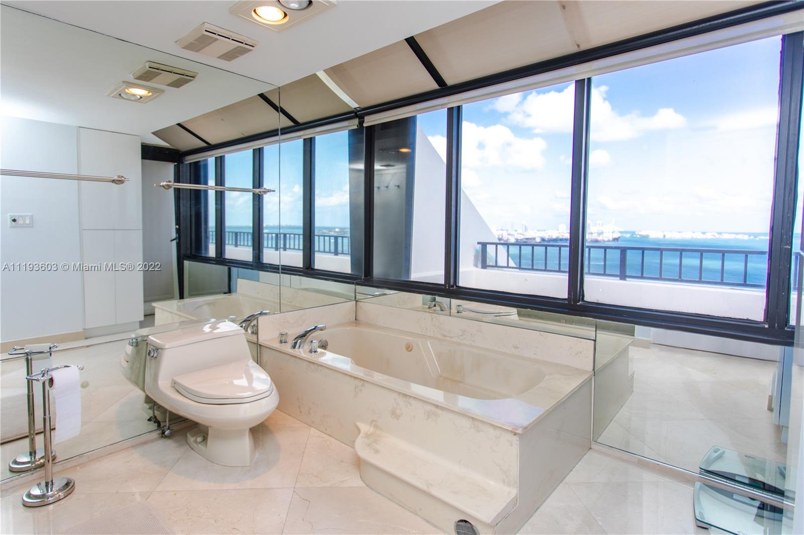 520 Brickell Key Drive, Unit PH03 Miami, FL 33131 - Photo 48 of 75