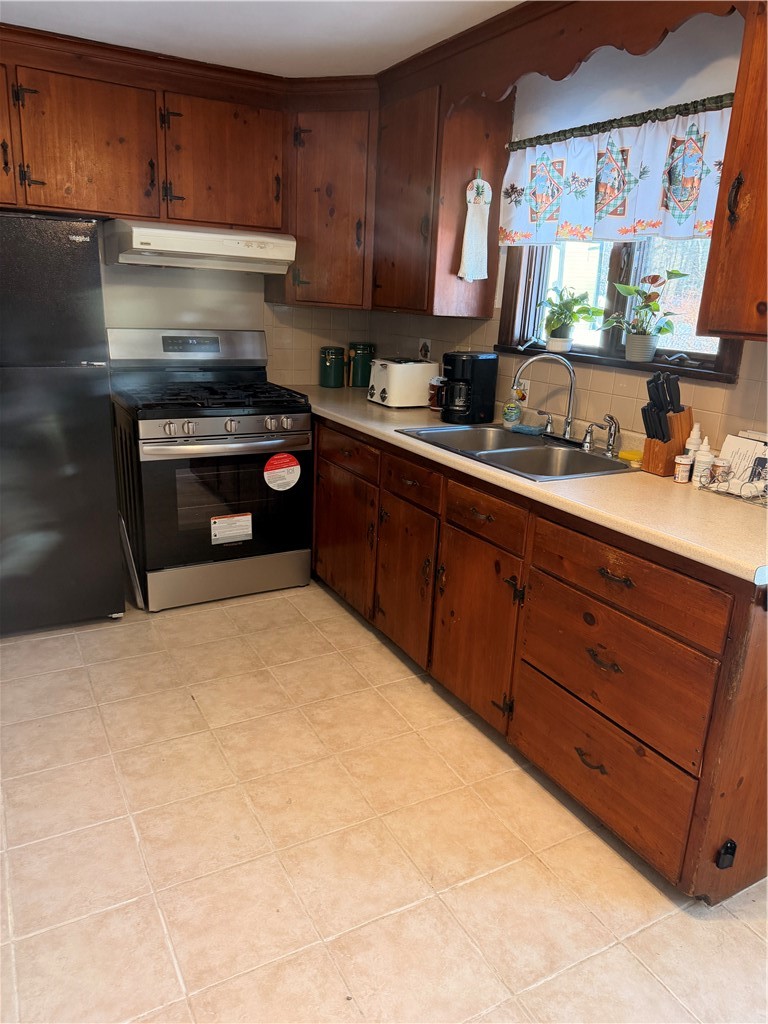420 Reservoir Road Burrillville, RI 02859 - Photo 7 of 9
