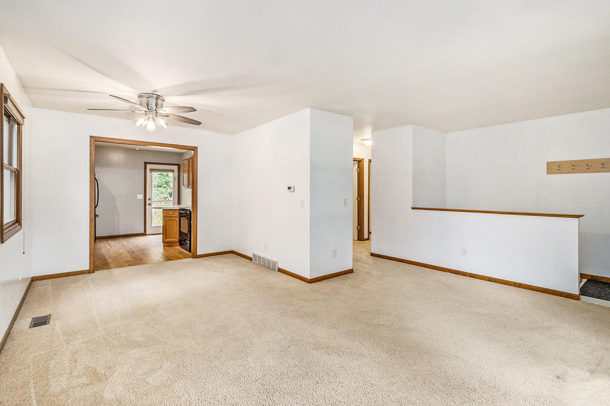 10141 Portage Road Portage, MI 49002 - Photo 8 of 39 10141 Living room