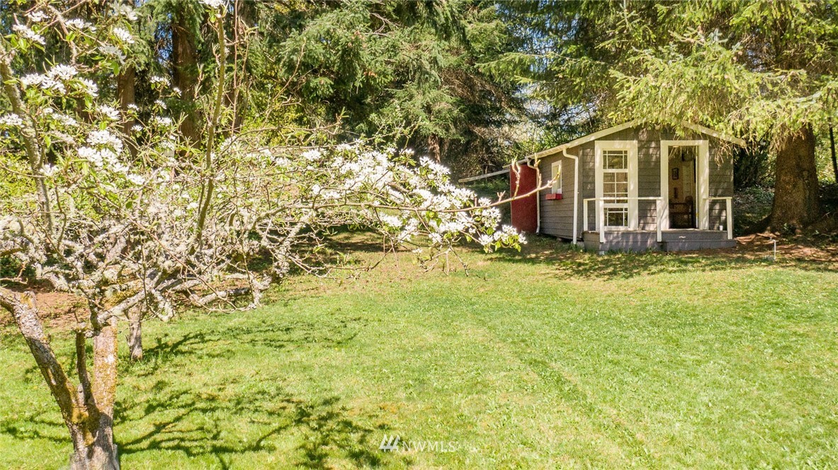 7110 Southwest Point Robinson Road Vashon, WA 98070 - Photo 20 of 30 Gallery Image 20