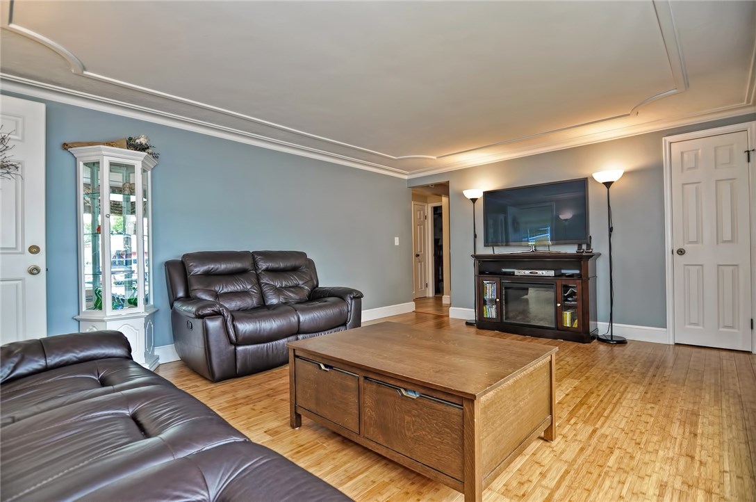 164 Ward Street Woonsocket, RI 02895 - Photo 4 of 18 Living Room