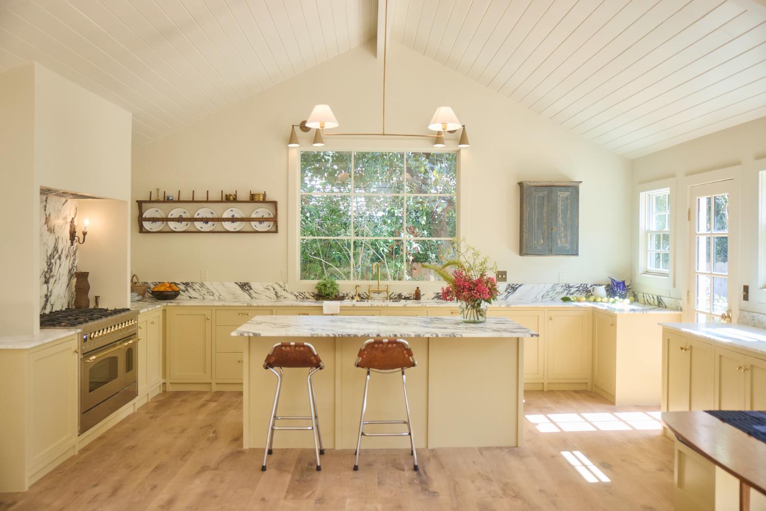 435 Gridley Road Ojai, CA 93023 - Photo 2 of 22
