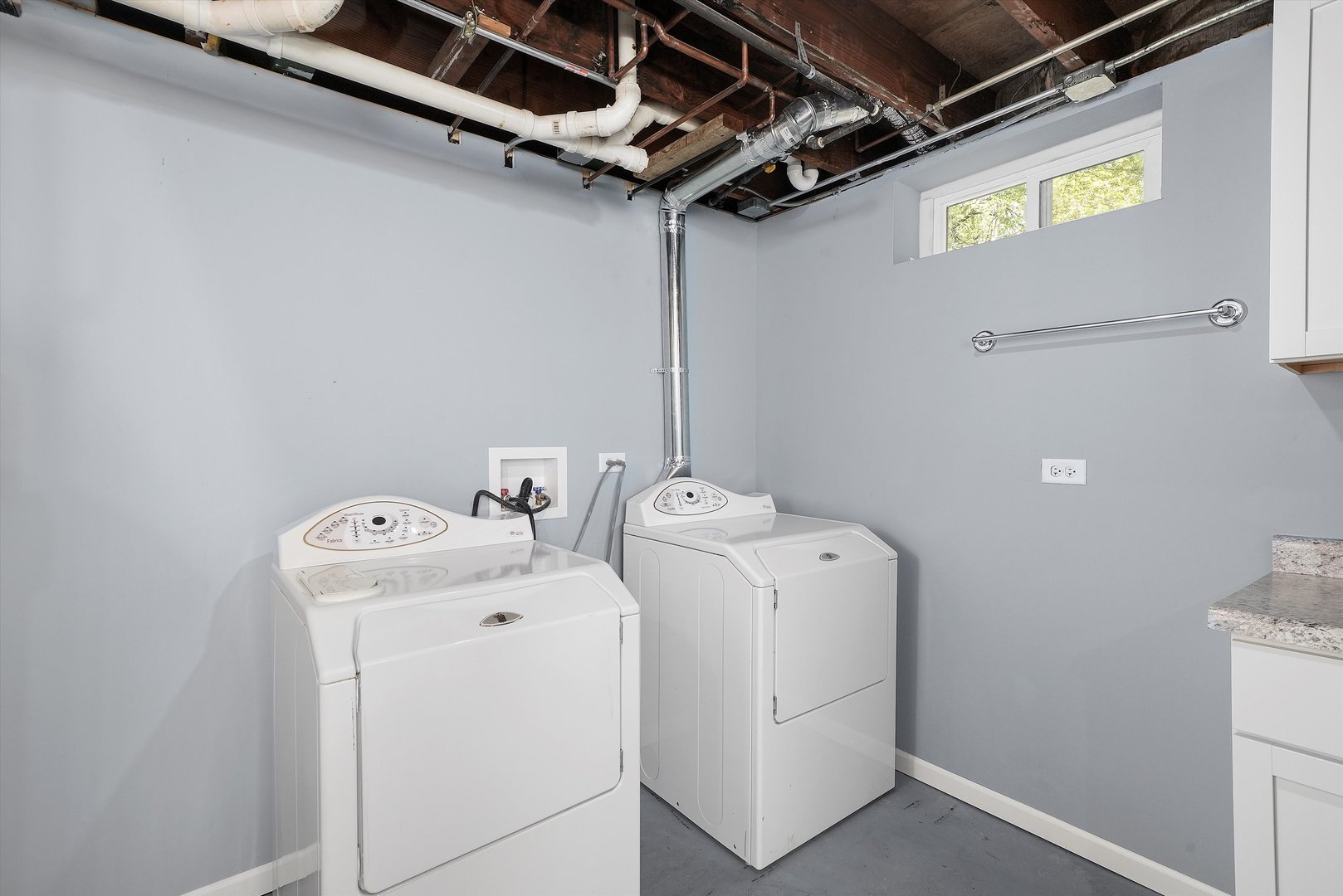 224 South State Street Lockport, IL 60441 - Photo 15 of 28 a utility room with dryer and washer