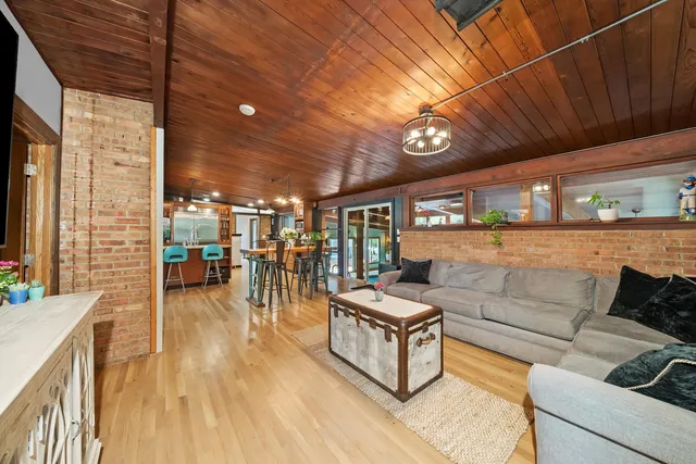 $814,330 | 824 West Dorset Avenue, Palatine, IL 60067