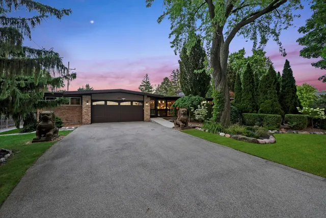 $814,330 | 824 West Dorset Avenue, Palatine, IL 60067