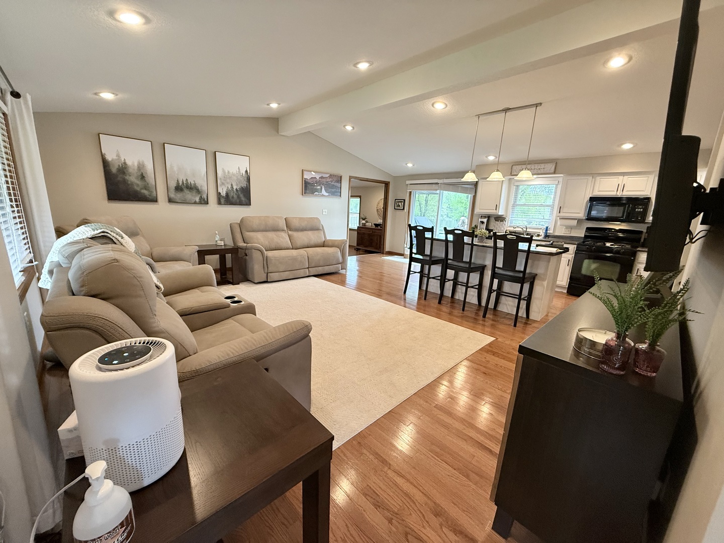 1663 Brandywine Lane Dixon, IL 61021 - Photo 3 of 27 Gallery Image 3
