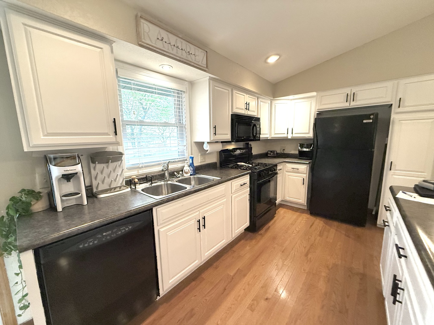 1663 Brandywine Lane Dixon, IL 61021 - Photo 6 of 27 Gallery Image 6