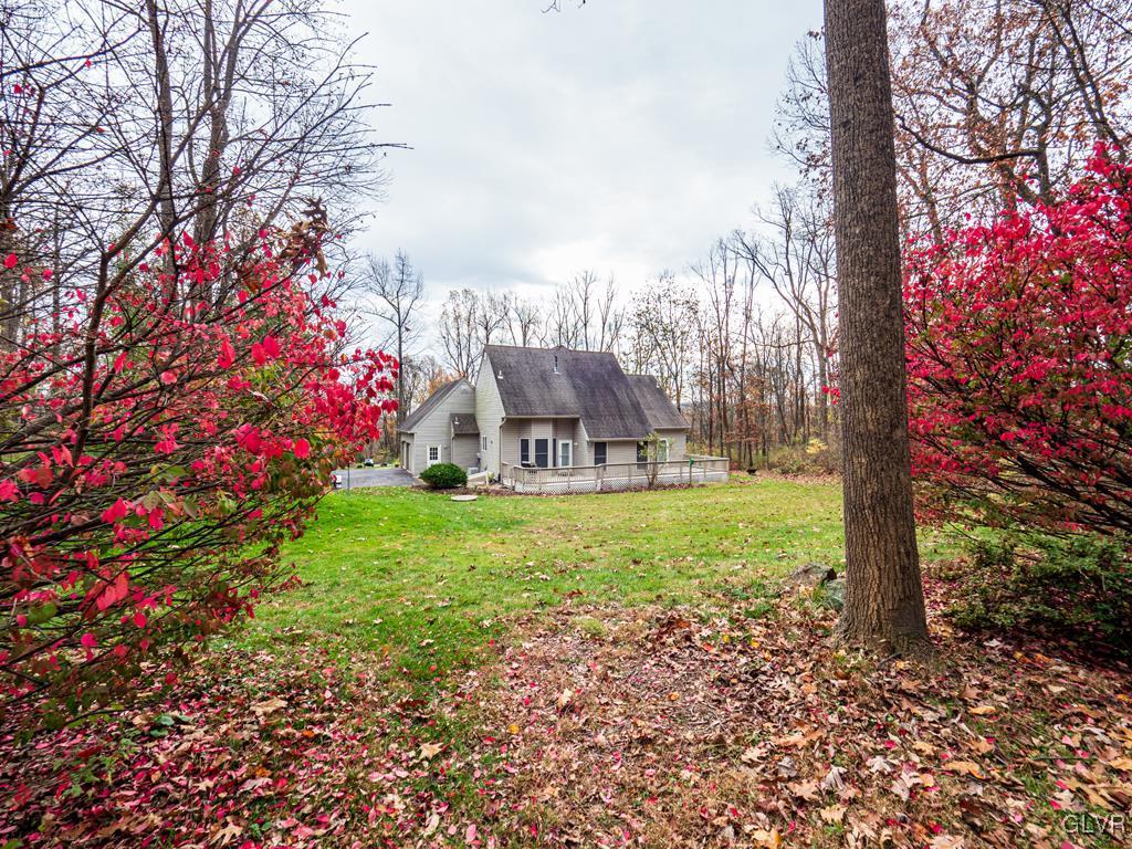 580 Hexenkopf Road Hellertown, PA 18055 - Photo 3 of 15