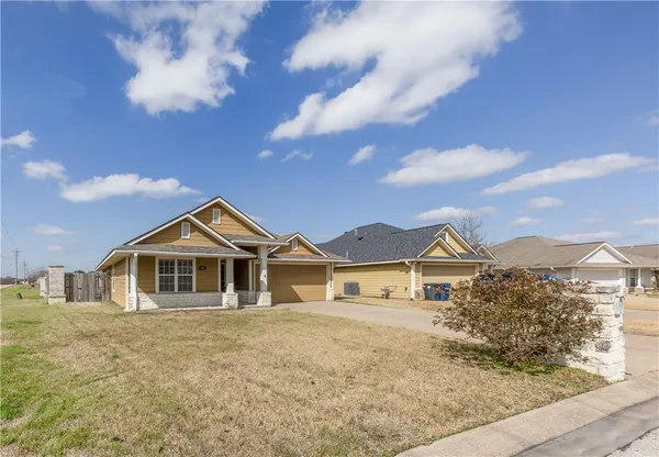 $2,250 | 901 Windmeadows Drive, College Station, TX 77845