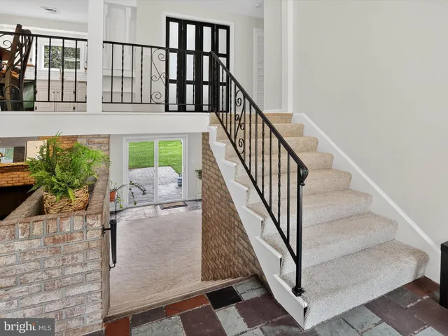 a view of entryway and hall