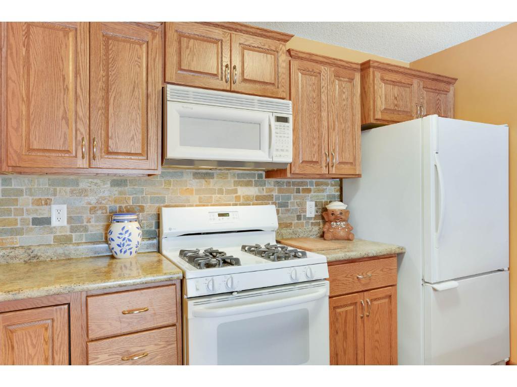 8960 Neill Lake Road Eden Prairie, MN 55347 - Photo 13 of 24 Gallery Image 13