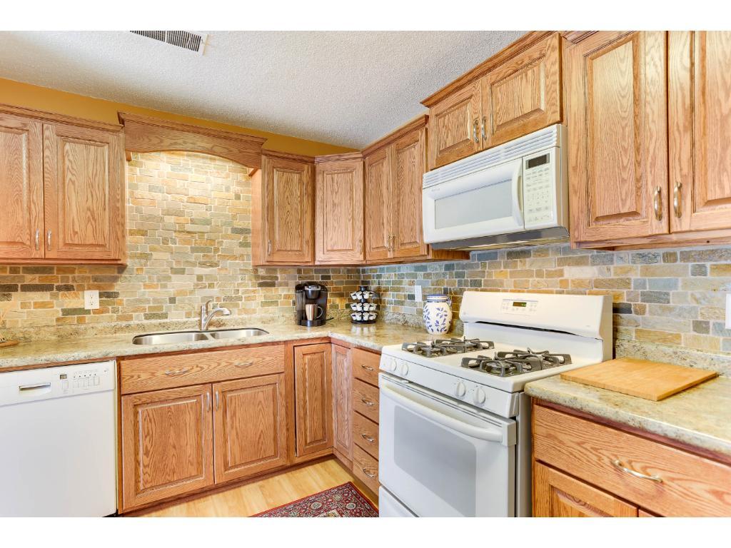 8960 Neill Lake Road Eden Prairie, MN 55347 - Photo 14 of 24 Gallery Image 14