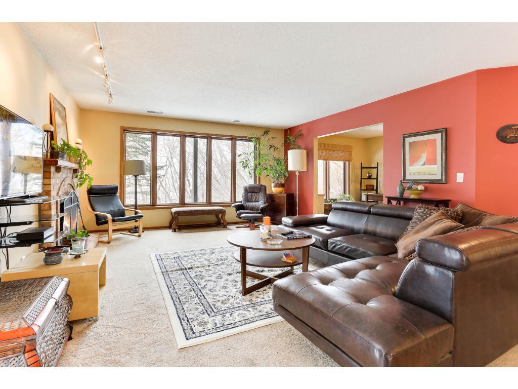 8960 Neill Lake Road Eden Prairie, MN 55347 - Photo 5 of 24 Gallery Image 5
