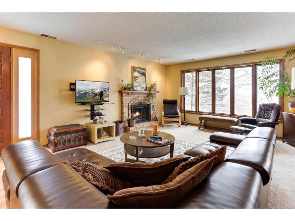 8960 Neill Lake Road Eden Prairie, MN 55347 - Photo 6 of 24 Gallery Image 6