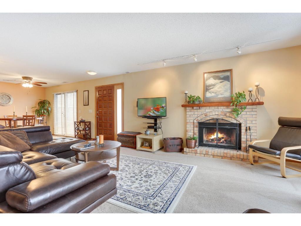 8960 Neill Lake Road Eden Prairie, MN 55347 - Photo 7 of 24 Gallery Image 7