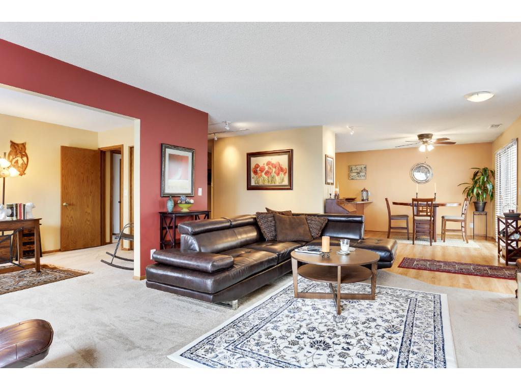 8960 Neill Lake Road Eden Prairie, MN 55347 - Photo 9 of 24 Gallery Image 9