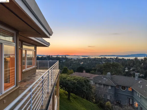 $1,900,000 | 6070 Mazuela Drive, Oakland, CA 94611