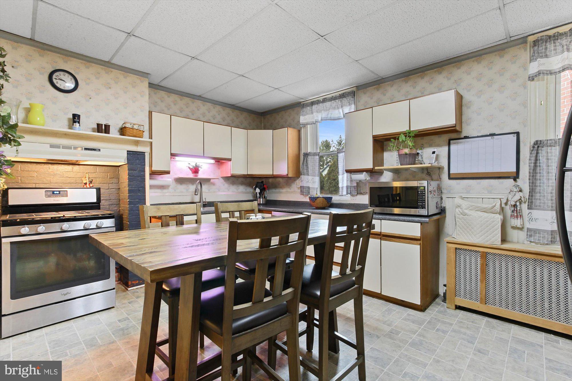 214 East Middle Street Hanover, PA 17331 - Photo 12 of 34 Gallery Image 12