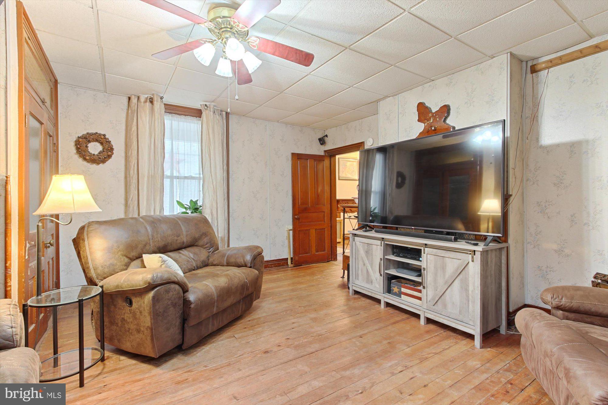 214 East Middle Street Hanover, PA 17331 - Photo 8 of 34 Gallery Image 8