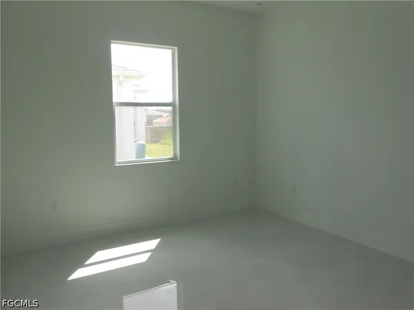 $1,900 | 320 Poplar Street, Lehigh Acres, FL 33974