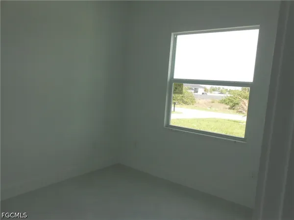 $1,900 | 320 Poplar Street, Lehigh Acres, FL 33974