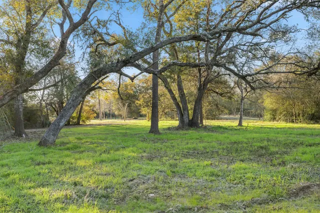 $395,000 | 1038 County Road 207, Weimar, TX 78962
