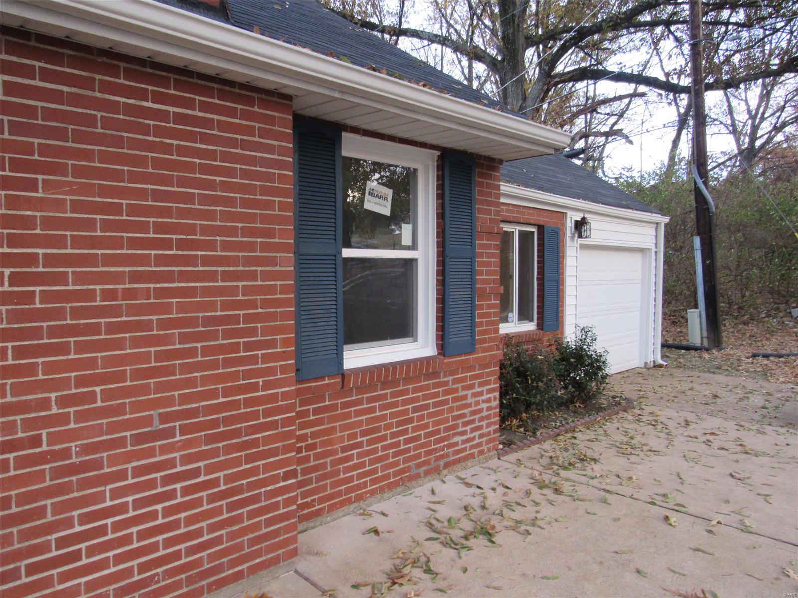 7300 MacKenzie Road St. Louis, MO 63123 - Photo 2 of 17 Gallery Image 2