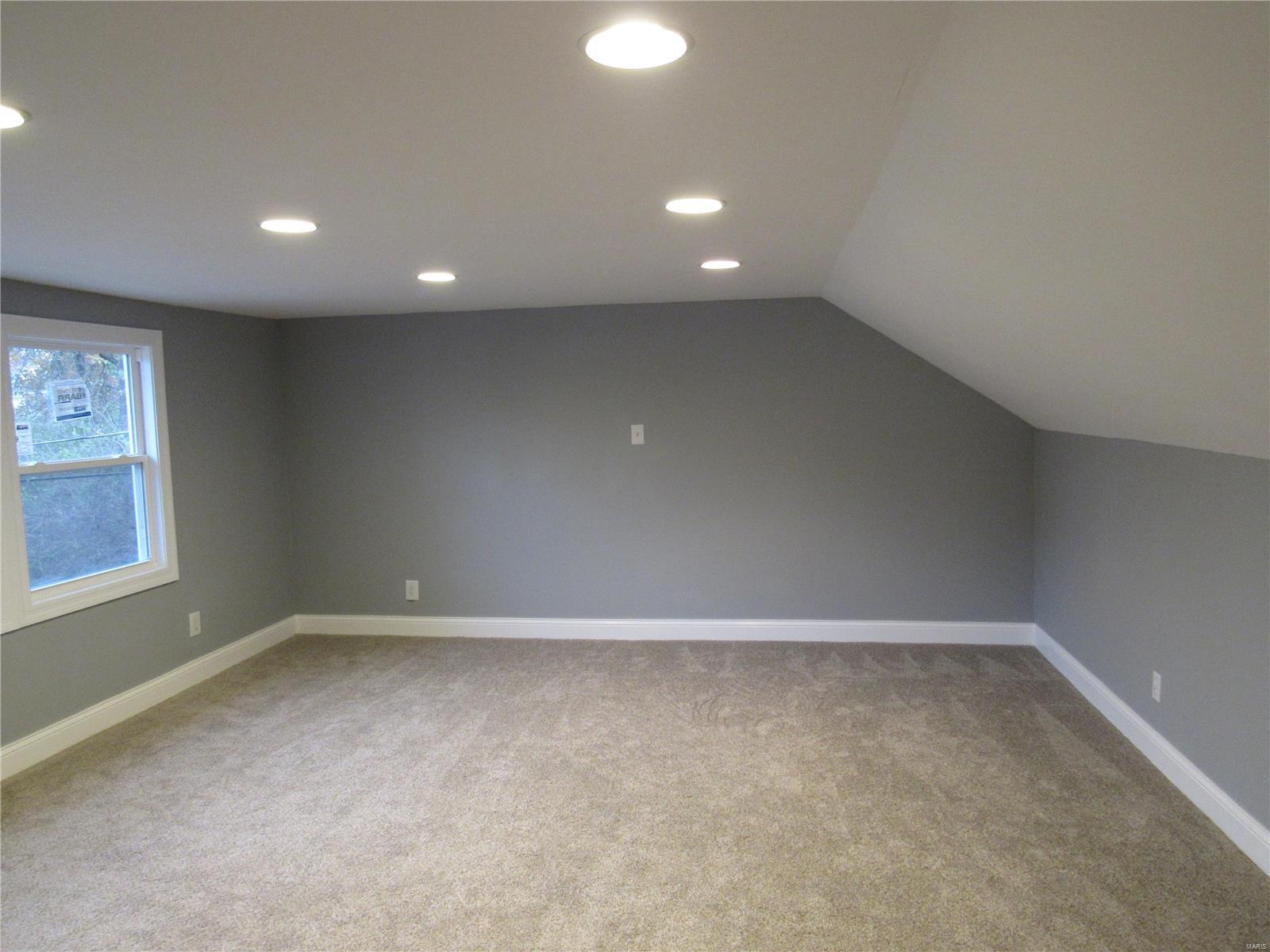 7300 MacKenzie Road St. Louis, MO 63123 - Photo 15 of 17 Gallery Image 15