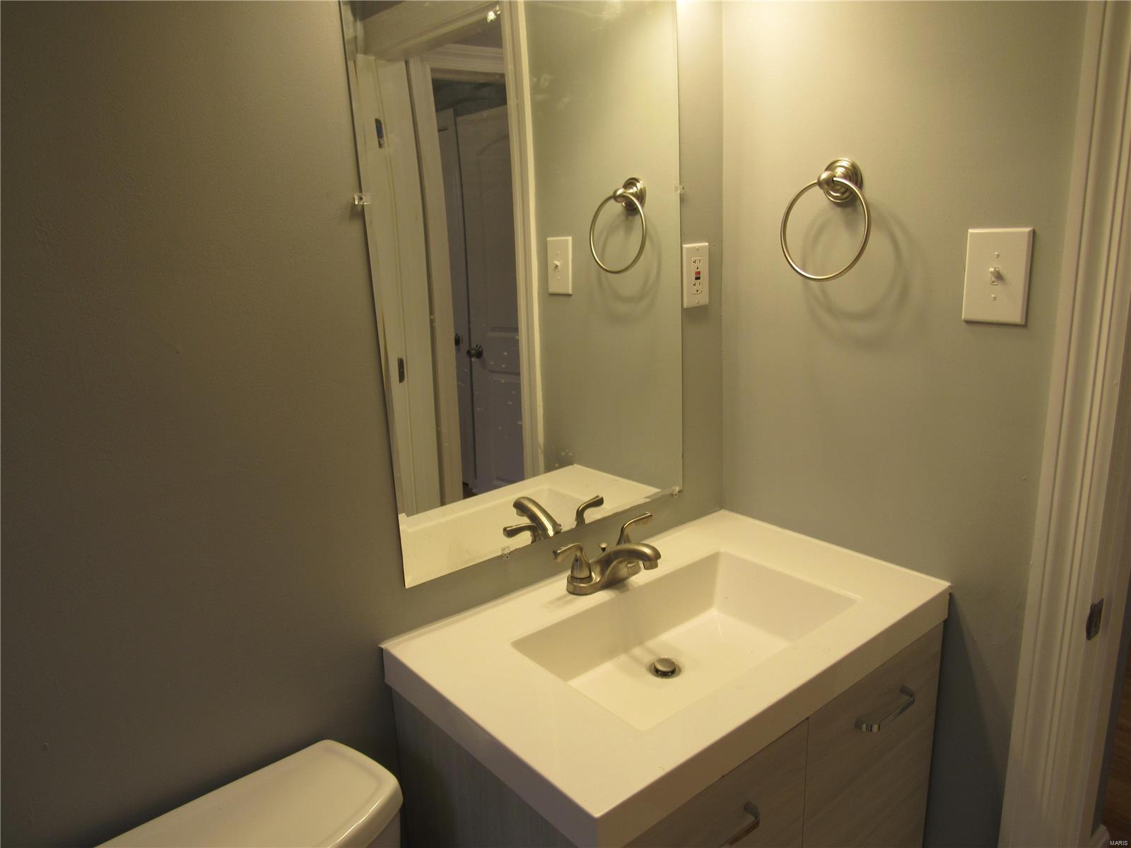 7300 MacKenzie Road St. Louis, MO 63123 - Photo 17 of 17 Gallery Image 17