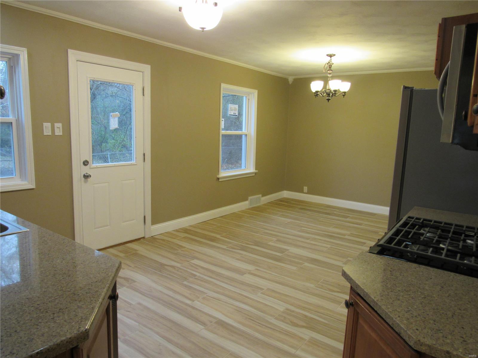 7300 MacKenzie Road St. Louis, MO 63123 - Photo 6 of 17 Gallery Image 6