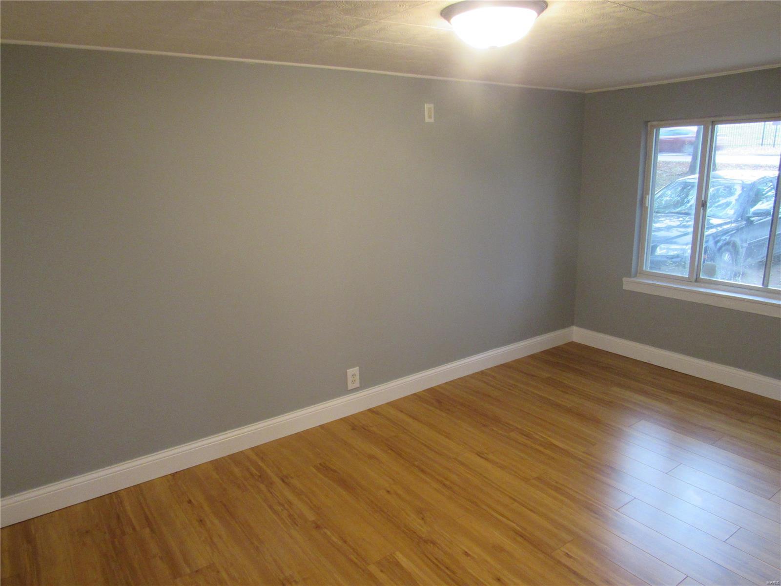 7300 MacKenzie Road St. Louis, MO 63123 - Photo 8 of 17 Gallery Image 8