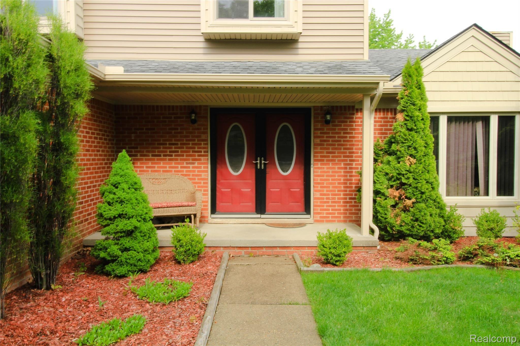734 Kentucky Drive Rochester, MI 48307 - Photo 4 of 55 3229BFED-D864-459A-96AE-3BAEE2DC513B.jpeg