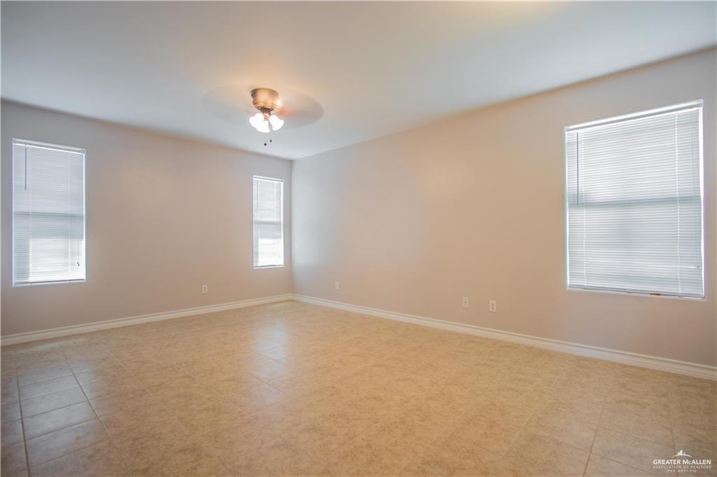 4612 Sandpiper Avenue McAllen, TX 78504 - Photo 7 of 11
