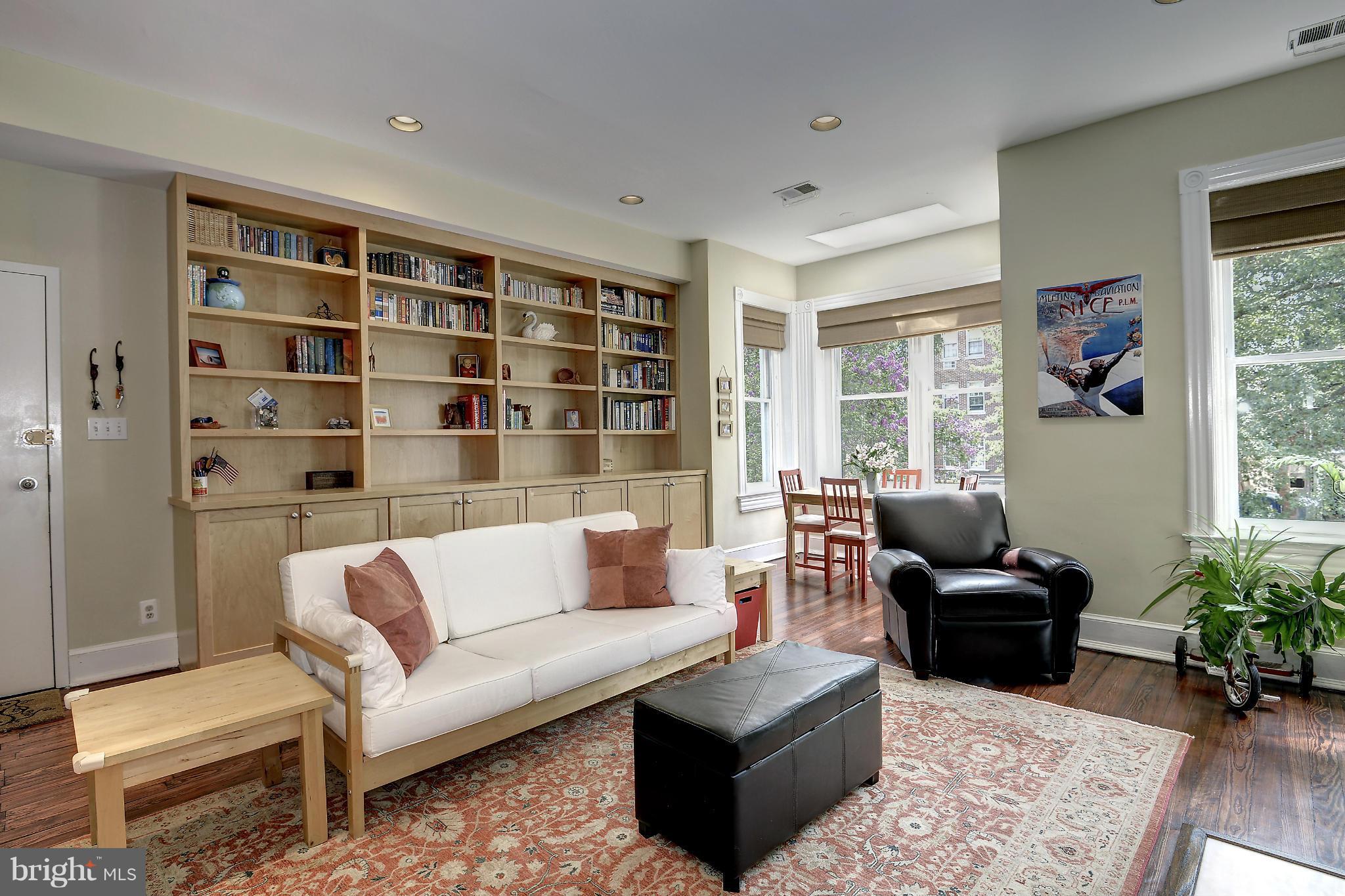 2013 Kalorama Road Northwest, Unit 6 Washington, DC 20009 - Photo 5 of 16 Living Room