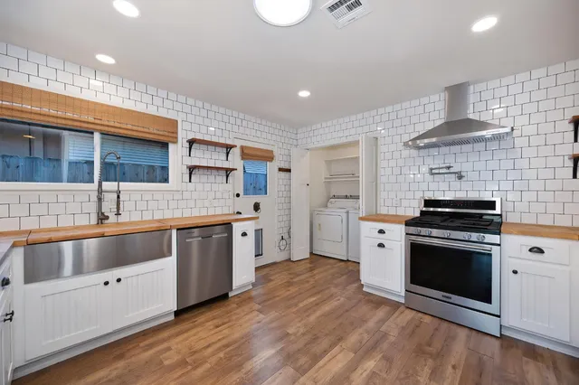 $575,000 | 6915 18th Avenue, Sacramento, CA 95820