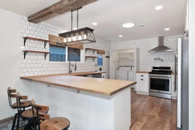 $575,000 | 6915 18th Avenue, Sacramento, CA 95820