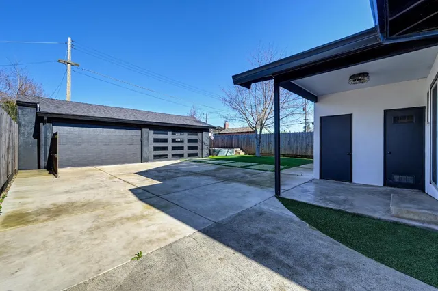 $575,000 | 6915 18th Avenue, Sacramento, CA 95820