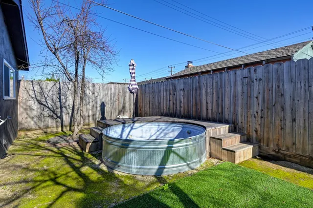 $575,000 | 6915 18th Avenue, Sacramento, CA 95820