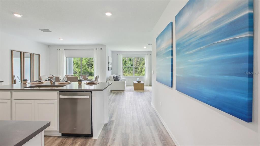 1617 Sourwood Drive Ruskin, FL 33570 - Photo 8 of 27