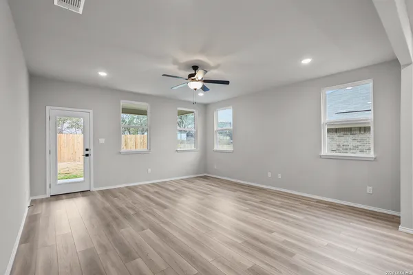 $409,990 | 6510 Lowrie, San Antonio, TX 78239