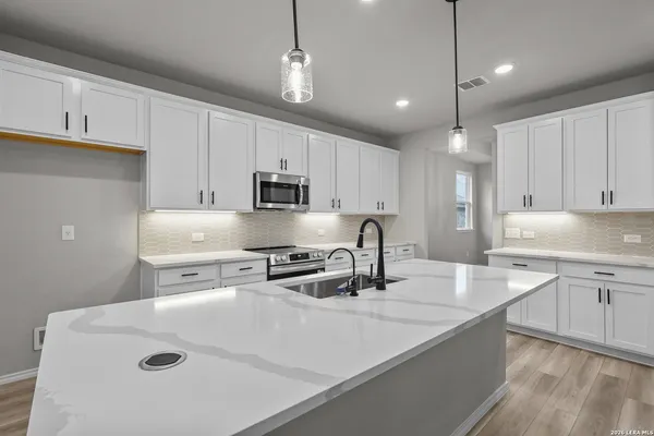 $409,990 | 6510 Lowrie, San Antonio, TX 78239