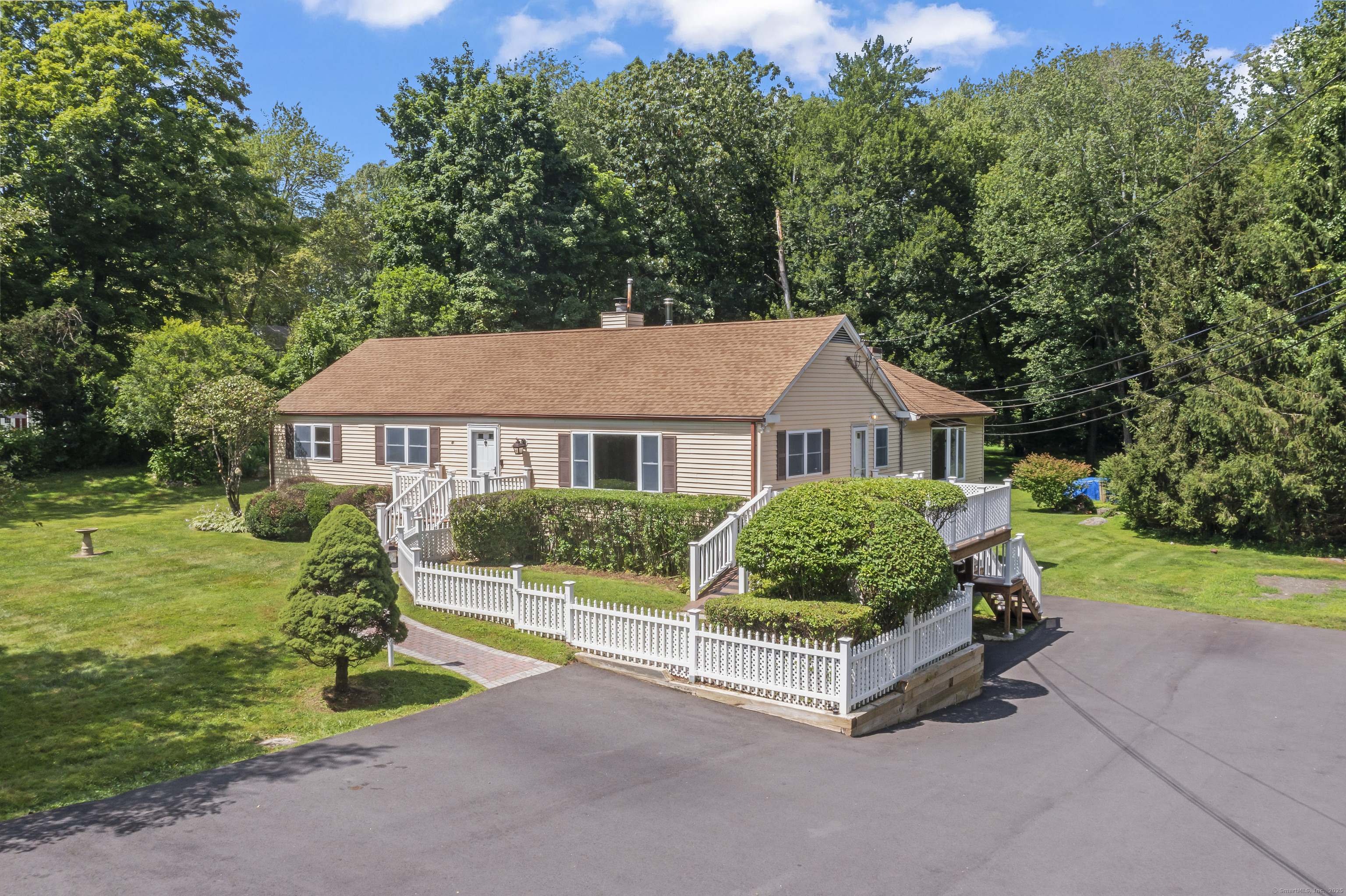 41 Hattertown Road Newtown, CT 06470 - Photo 1 of 1