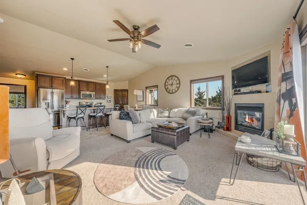 $323,900 | 1072 Willis Way, Appleton, WI 54913