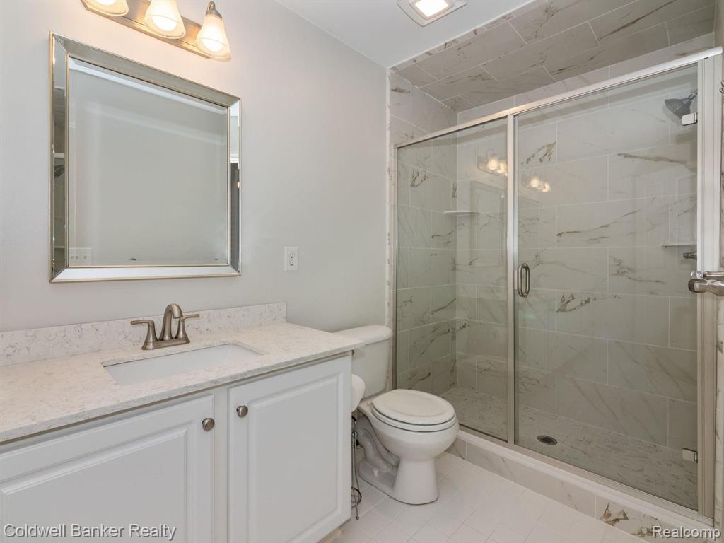 3817 Windingbrook Circle Rochester Hills, MI 48309 - Photo 21 of 46