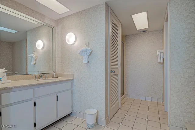 $529,000 | 17080 Harbour Point Drive, Unit 614, Fort Myers, FL 33908